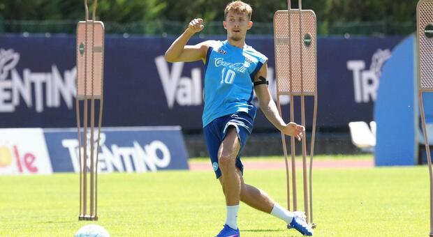 Calciomercato Napoli, da Lindstrom e David Neres: il domino delle cessioni