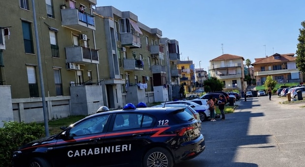  Qualiano, blitz negli alloggi Acer: 23 denunciati per occupazione abusiva 