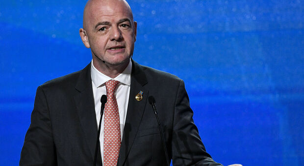 https://statics.cedscdn.it/photos/MED/2026/08/01/9684686_01081445_infantino.jpg