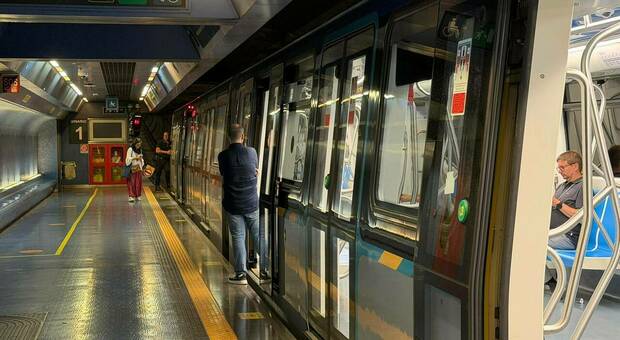  Napoli, chiude nuovamente la stazione della Linea 1 al Centro direzionale. Cumana: stop Bagnoli-Torregaveta 