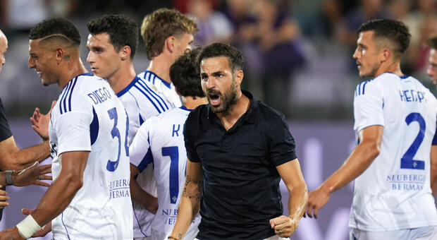 Como, via l'abbonamento per chi salta tre partite e vietate le maglie degli avversari allo stadio: il comunicato