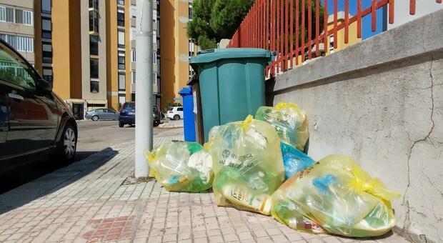 Raccolta della plastica caos senza soluzione: si cercano aree comunali
