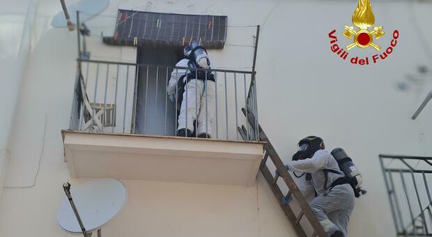 Tragedia in casa, trovato morto un 54enne