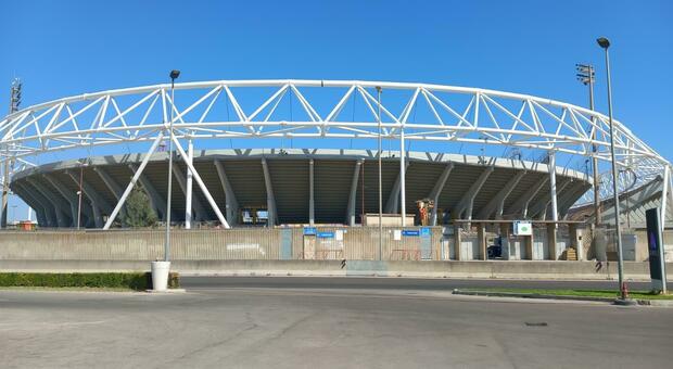 Il dossier per Euro 2032: i fondi per Bari e Lecce, i cinque stadi che non esistono, gli impianti favoriti