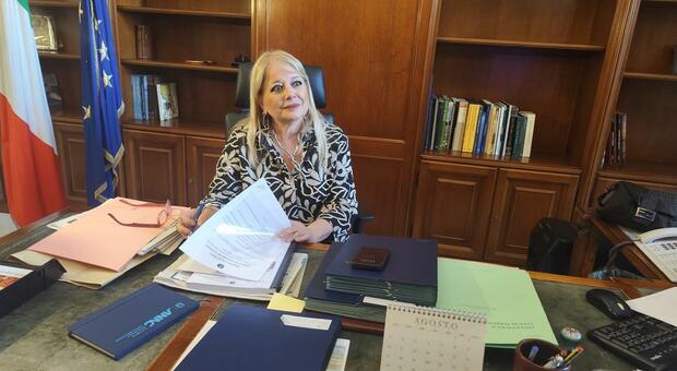 Bari, la prefetta Rossana Riflesso: «Educazione, non solo repressione. Chiederò altri agenti»
