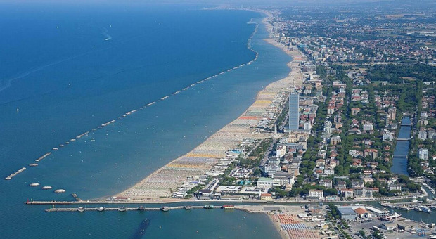https://statics.cedscdn.it/photos/MED/2026/08/05/9691647_05084236_cesenatico.jpg