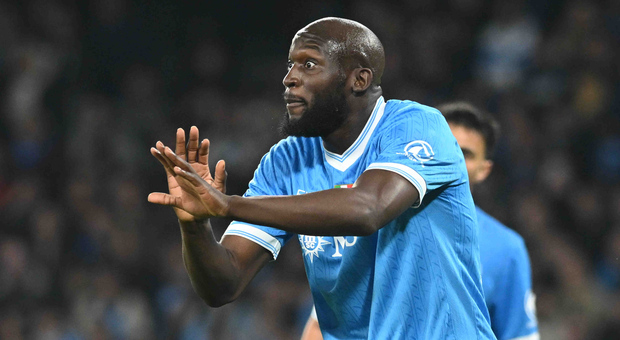Napoli, Lukaku non arriva a Castel di Sangro: ha avuto qualche altro giorno di permesso dal club in attesa della cessione
