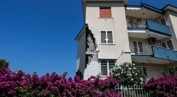 Earthquake in Pozzuoli Prompts Evacuation of 125 Buildings