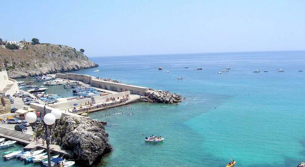 Turista morto subito dopo il bagno: malore in mare