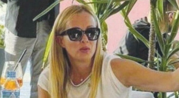 https://statics.cedscdn.it/photos/MED/2026/08/08/9697710_08171820_giorgiamelonivacanze.jpg