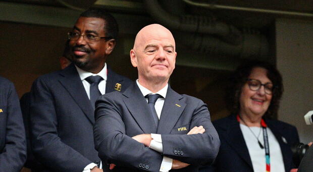 Infantino, arriva la sfiducia di Uefa, Concacaf e Afc: «Il calcio non appartiene a nessun individuo»