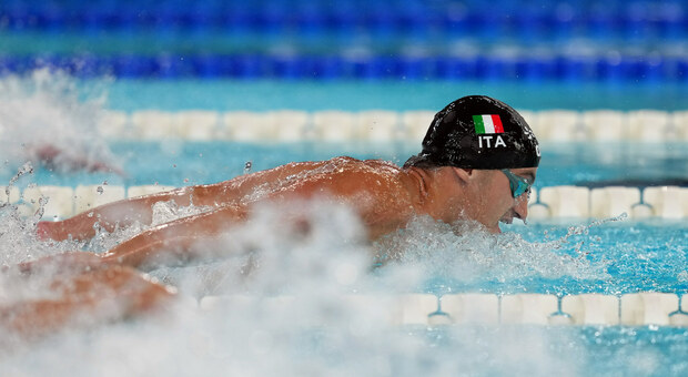 Alberto Razzetti argento nei 400 misti: prima medaglia della spedizione azzurra in vasca