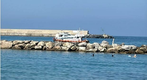  Tragedia a Ischia, cadavere recuperato in mare: la scoperta fatta da un bagnino 