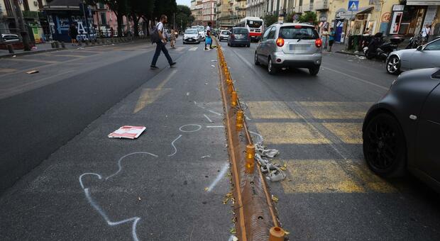  Via Foria, strada killer. La rivolta dei residenti: «Uscire è un incubo» 