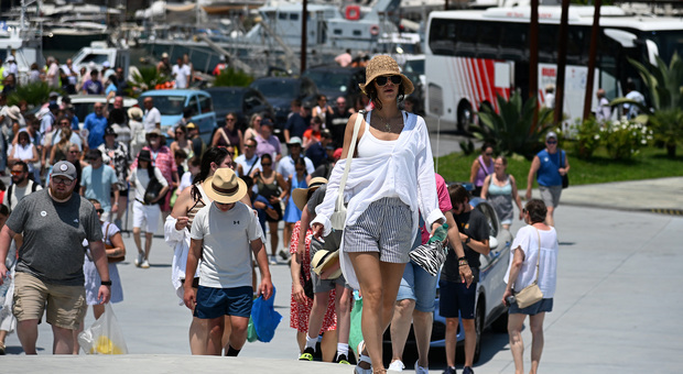  Vacanze, beffa d'estate a Pozzuoli: «Truffati dall'agenzia» 