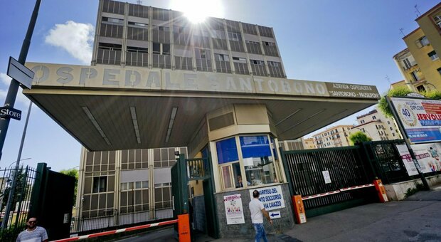 Travolto da un armadietto in un centro sportivo, grave bambino di 8 anni al Santobono di Napoli