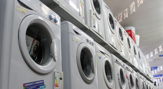 immagine Mettere le palline di alluminio in lavatrice: perché è consigliato (e a cosa serve)