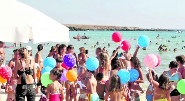 Ferragosto con pienone. Ma tra caldo, incendi e sicurezza l?allerta è alta