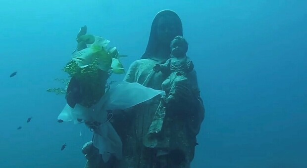  Castellabate, rinnovato per ferragosto l'omaggio alla Madonna degli Abissi 
