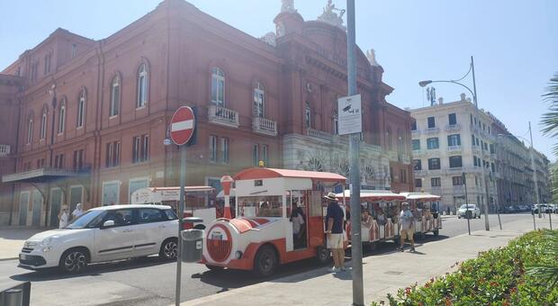 Bari, boom di turisti: ad agosto +14%. «Al lavoro per voli per l?Asia»