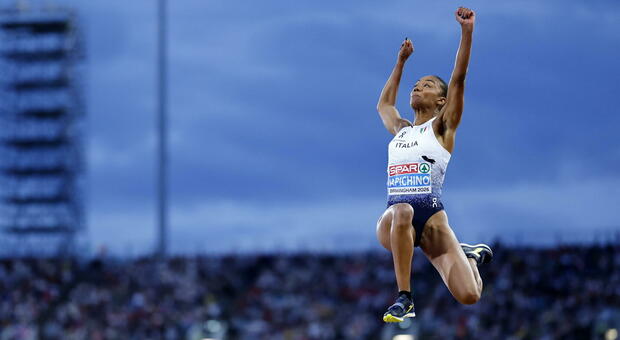 Larissa Iapichino, chi è l'azzura oro nel salto in lungo agli Europei di atletica: età, altezza, la mamma Fiona May, il tifo per la Fiorentina