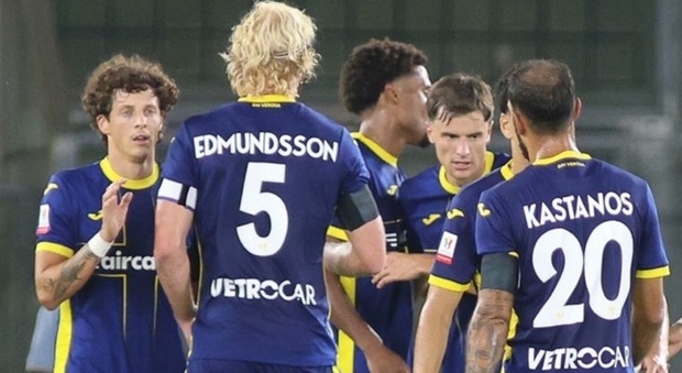 Coppa Italia, Verona avanti ai rigori. Poker di Frosinone e Genoa