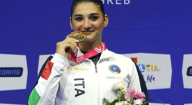  Manila Esposito, la campionessa napoletana vince oro e argento e risponde agli attacchi sui social 