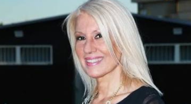 Rossella Diaco, morta la storica conduttrice di Isoradio. A fine luglio l'annuncio del tumore: &laquo;Ho quel brutto mostro, le terapie sono andate male&raquo;