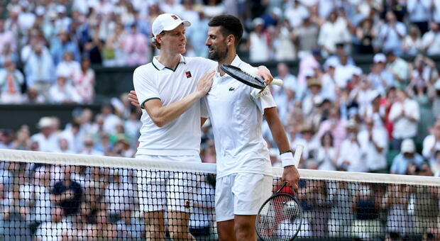 Djokovic: «Mi rivedo in Sinner, lo sci ci ha dato elasticità. Ci legano tante cose ma soprattutto una. La guerra mi ha forgiato»