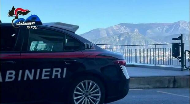  Sorrento, la truffa del finto perito del Tribunale: 22enne preso a casa di una 98enne 