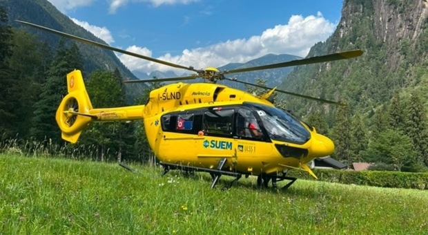 https://statics.cedscdn.it/photos/MED/2026/08/19/9715187_19220019_9715184_19175917_incidente_wild_ranch_bambina_6_anni_colpita_calcio_cavallo_canal_di_san_bovo_1_.jpg