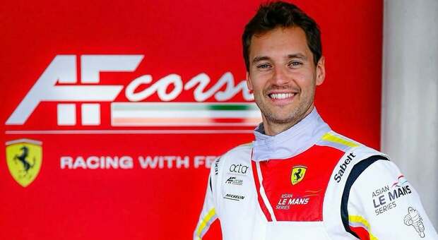 Cédric Sbirrazzuoli, il pilota di endurance è morto di tumore nel giorno del suo 39esimo compleanno. Due mesi fa il matrimonio con Martina Cédric Sbirrazzuoli, il pilota di endurance è morto di tumore nel giorno del suo 39esimo compleanno. Due mesi fa il matrimonio con Martina