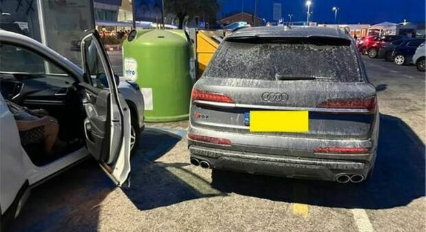 L’auto bloccata dal Suv diventa un’odissea (anche social). Ecco cosa è successo L’auto bloccata dal Suv diventa un’odissea (anche social). Ecco cosa è successo