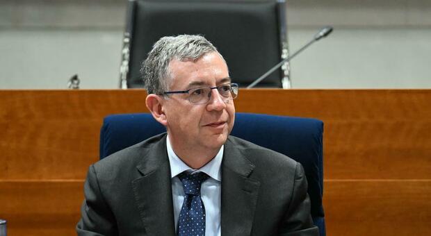  Massimiliano Manfredi: «In aula basta divisioni più fondi per i cittadini» 