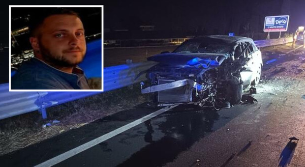  Capaccio, impatto frontale all?alba: morto il 33enne Fabio Barlotti, quattro feriti 