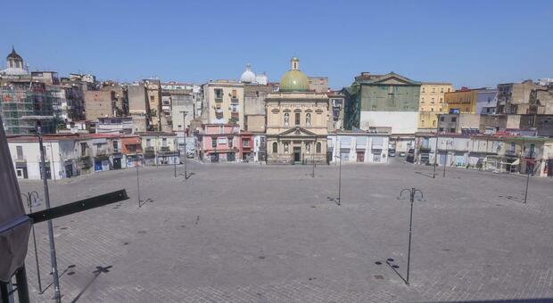  Piazza Mercato, resta un contenitore vuoto: «Qui l?America?s Cup» 