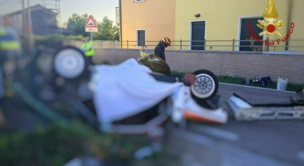 https://statics.cedscdn.it/photos/MED/2026/08/23/9721887_23211322_incidente_morto.jpg