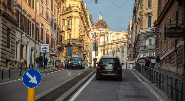 Ztl Roma, i nuovi varchi: operazioni anti furbetti, via ai lavori in via del Teatro di Marcello
