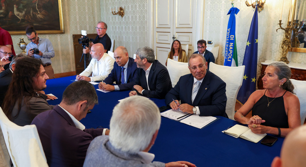  Campi Flegrei, sette milioni dal Consiglio. Regione e sindaci: «Subito la legge speciale» 