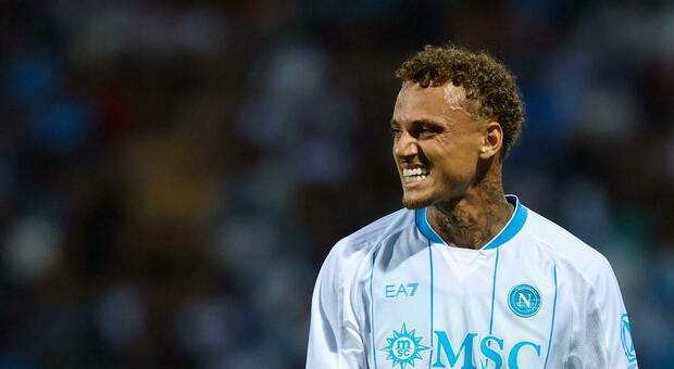  Calciomercato Napoli, la mossa di Lang: l'esterno apre al Galatasaray 