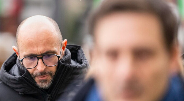  Strage Crans-Montana, i certificati di Moretti e la strategia difensiva: tentativo di sospendere il processo con perizia psichiatrica 