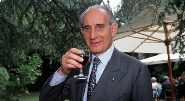 https://statics.cedscdn.it/photos/MED/2026/08/26/9726683_26142648_vittorio_frescobaldi_morto.jpg