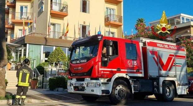 Grottammare, incendio all’alba nell’albergo: scatta l’evacuazione all’Eden