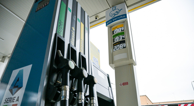 Italy Extends Diesel Tax Cut to September 5 with Income-Based Support
