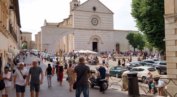 https://statics.cedscdn.it/photos/MED/2026/08/27/9728228_27145156_onecms_1suicun57vl5580gr7r.jpg