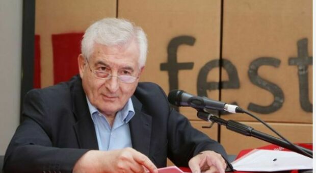  Vincenzo Vitiello è morto, addio al filosofo napoletano: aveva 91 anni 