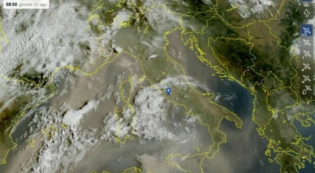 https://statics.cedscdn.it/photos/MED/2026/08/27/9728621_27180857_cielo_giallo.jpg