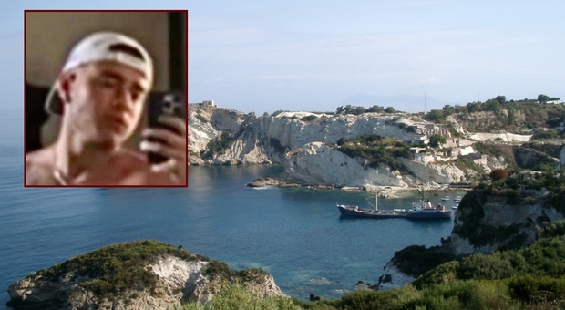 https://statics.cedscdn.it/photos/MED/2026/08/28/9730699_28222642_ponza.jpg