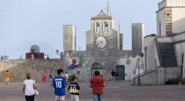  Castel Sant?Elmo riapre, tornano anche i turisti: «Ma ora altre verifiche» 