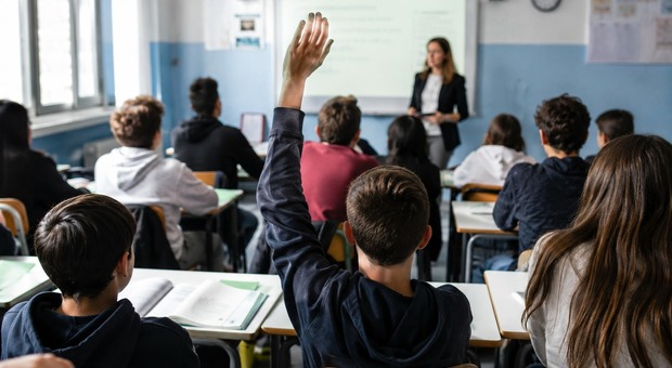 Caldo, istanza e petizione nel Salernitano per posticipare l'apertura delle scuole Caldo, istanza e petizione nel Salernitano per posticipare l'apertura delle scuole